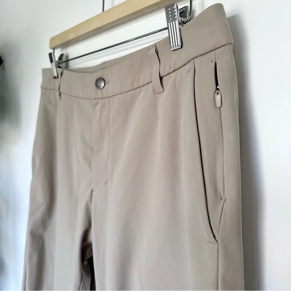 Lululemon Commission Pant Classic *Warpstreme 32"
Tofino Sand - Picture 8 of 13